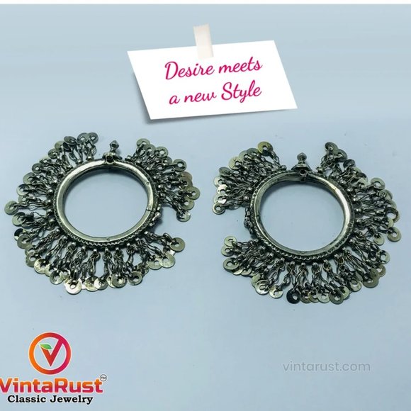 Single Vintage Kuchi Bangle Bracelet: Afghan Tribal Jewelry with Tassels - Picture 2 of 13